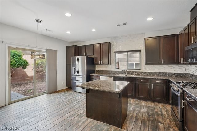 10612 Capitol Peak Avenue, Las Vegas, NV 89166