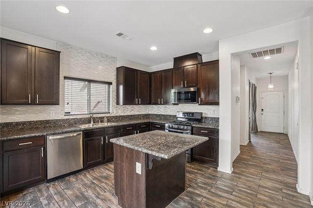 10612 Capitol Peak Avenue, Las Vegas, NV 89166