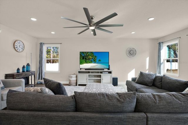 11208 SEATTLE WREN AVENUE, Weeki Wachee, FL 34614