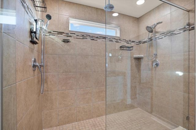 11208 SEATTLE WREN AVENUE, Weeki Wachee, FL 34614