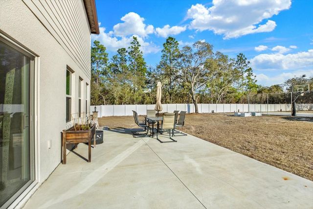 11208 SEATTLE WREN AVENUE, Weeki Wachee, FL 34614