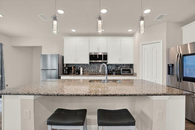 11208 SEATTLE WREN AVENUE, Weeki Wachee, FL 34614