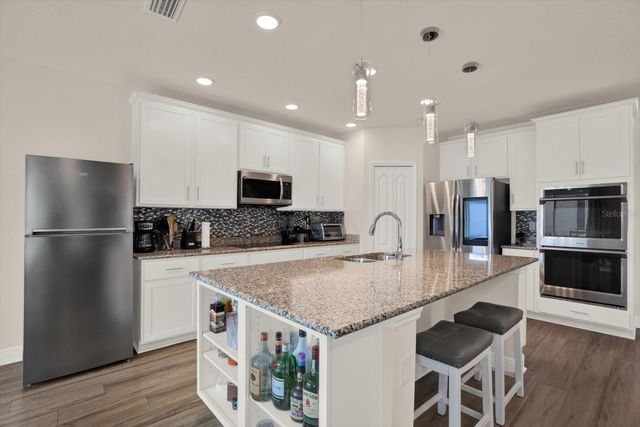 11208 SEATTLE WREN AVENUE, Weeki Wachee, FL 34614