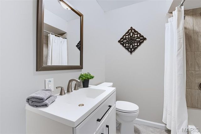 11097 Worchester Drive, St Louis, MO 63136