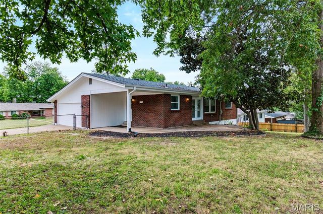 11097 Worchester Drive, St Louis, MO 63136