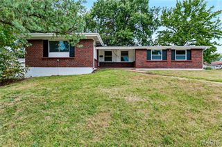 11097 Worchester Drive, St Louis, MO 63136