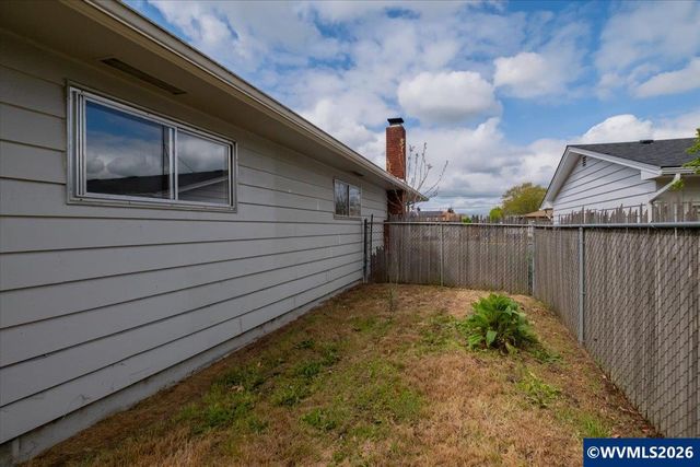 1208 28th Av SE, Albany, OR 97322