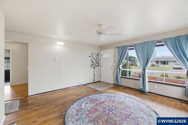 1208 28th Av SE, Albany, OR 97322