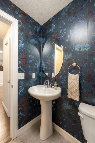 5501 Girard Avenue S, Minneapolis, MN 55419