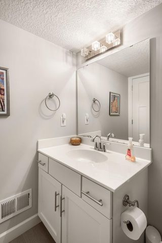 5501 Girard Avenue S, Minneapolis, MN 55419