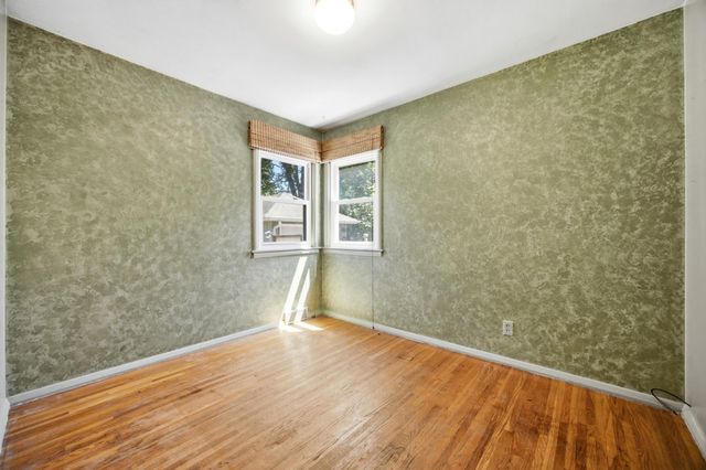 1102 1st Street S, Moorhead, MN 56560