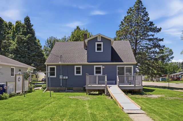 1102 1st Street S, Moorhead, MN 56560