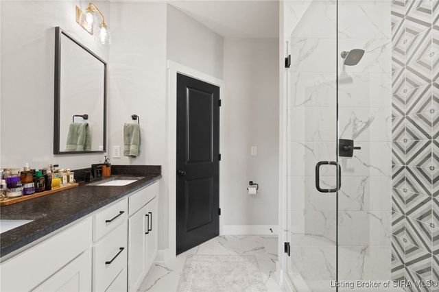 4146 Uhl Drive, Jeffersonville, IN 47130