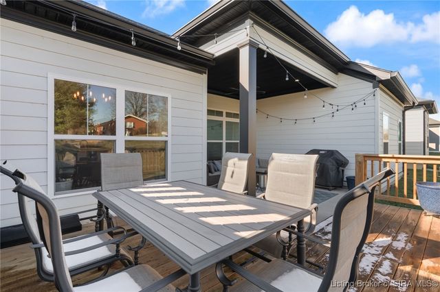 4146 Uhl Drive, Jeffersonville, IN 47130