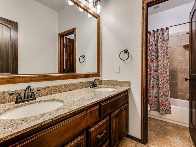 4302 Lorings Circle, Norman, OK 73072