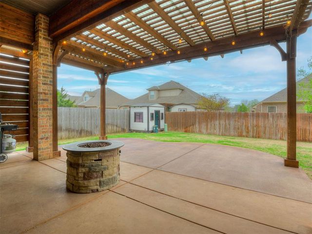 4302 Lorings Circle, Norman, OK 73072