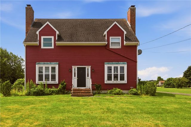 223 Oliphant Lane A, Middletown, RI 02842