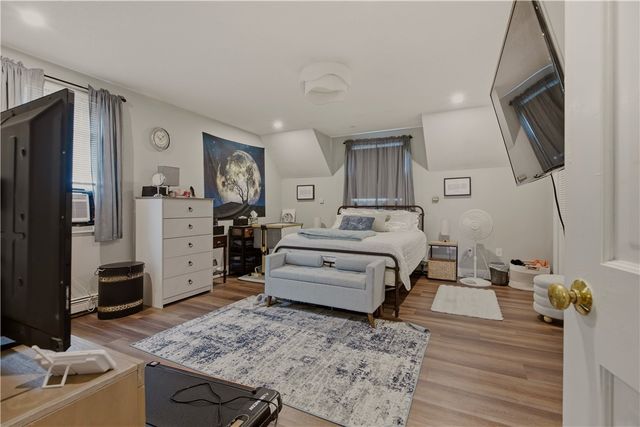 223 Oliphant Lane A, Middletown, RI 02842