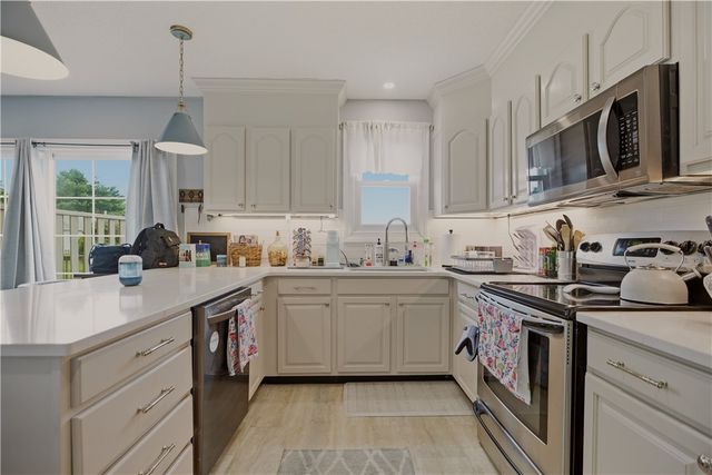 223 Oliphant Lane A, Middletown, RI 02842