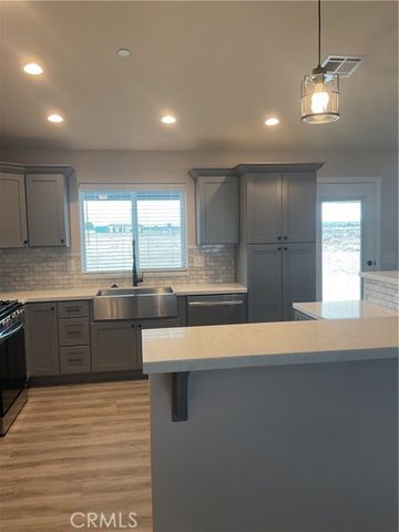 20997 Valencia Street, Apple Valley, CA 92308