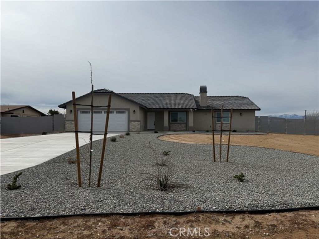 20997 Valencia Street, Apple Valley, CA 92308