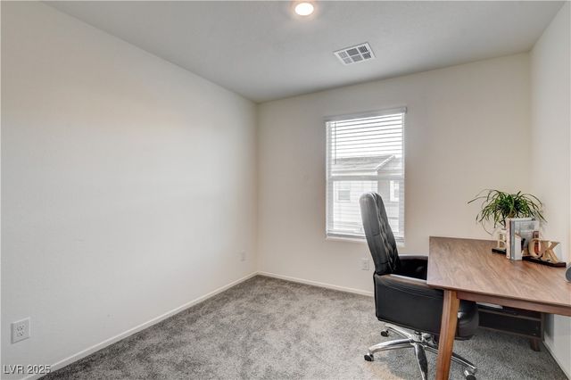 6914 Stratham Hill Street, Las Vegas, NV 89166