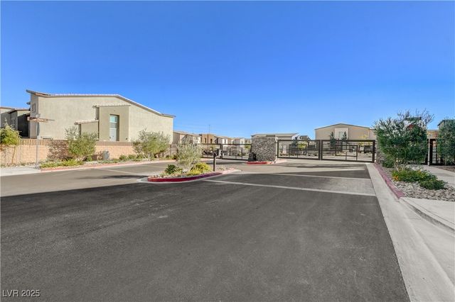 6914 Stratham Hill Street, Las Vegas, NV 89166