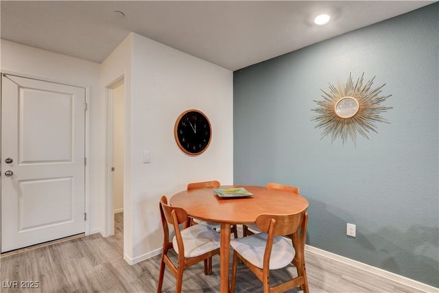 6914 Stratham Hill Street, Las Vegas, NV 89166