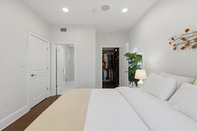 616 E 4th St 304, Boston, MA 02127