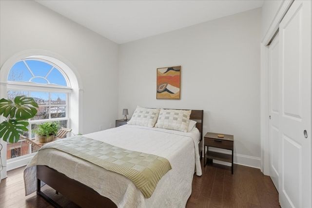 616 E 4th St 304, Boston, MA 02127