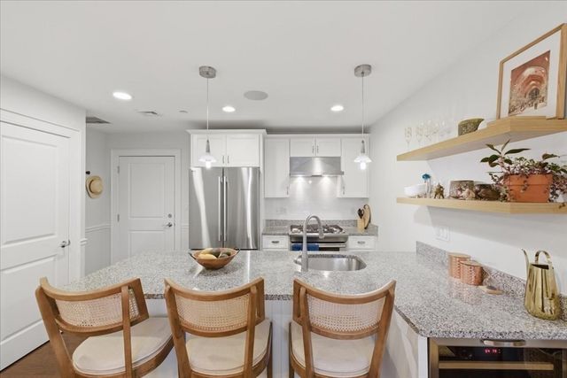 616 E 4th St 304, Boston, MA 02127