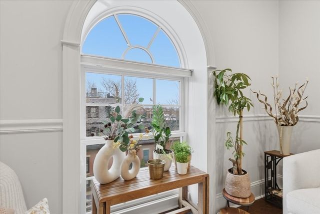 616 E 4th St 304, Boston, MA 02127