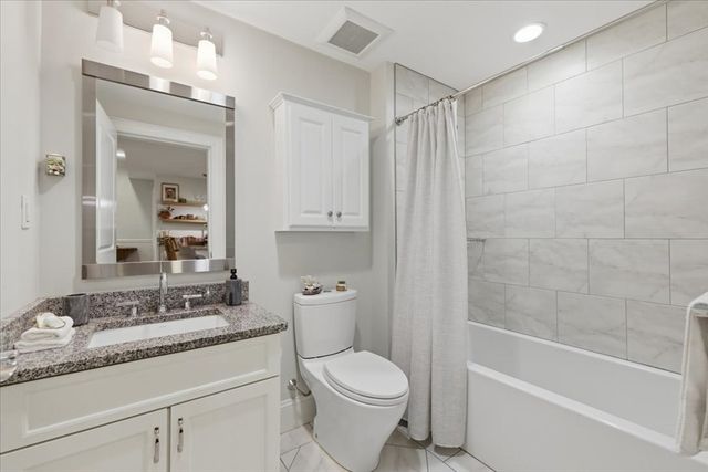 616 E 4th St 304, Boston, MA 02127