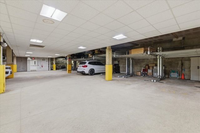 616 E 4th St 304, Boston, MA 02127