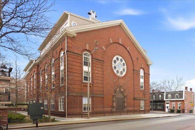 616 E 4th St 304, Boston, MA 02127