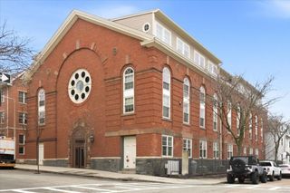 616 E 4th St 304, Boston, MA 02127