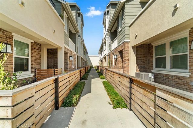 16426 Whittier 3, Whittier, CA 90603