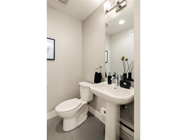 3120 W 19th Ave 3, Denver, CO 80204