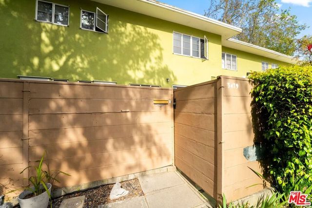 5479 Village, Los Angeles, CA 90016