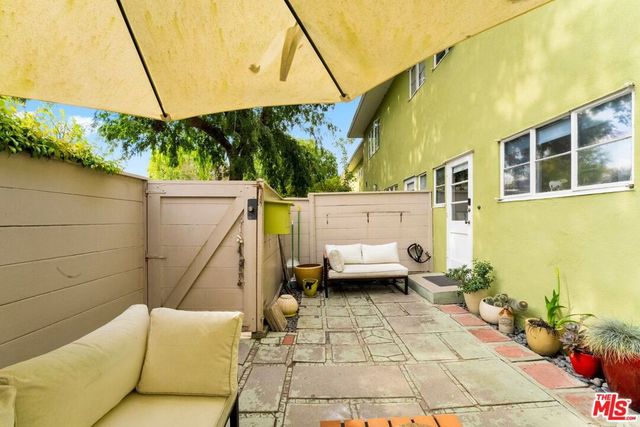 5479 Village, Los Angeles, CA 90016