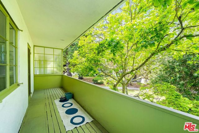 5479 Village, Los Angeles, CA 90016