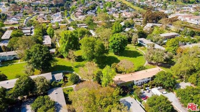 5479 Village, Los Angeles, CA 90016