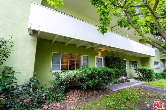 5479 Village, Los Angeles, CA 90016