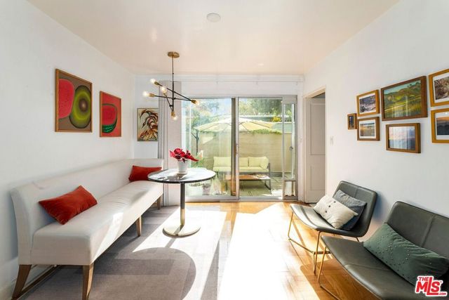 5479 Village, Los Angeles, CA 90016