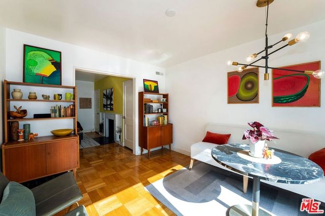 5479 Village, Los Angeles, CA 90016