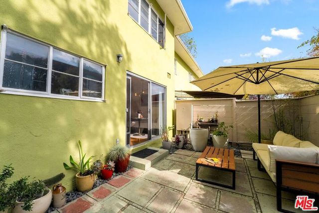 5479 Village, Los Angeles, CA 90016