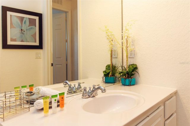 4840 CAYVIEW AVENUE 203, Orlando, FL 32819