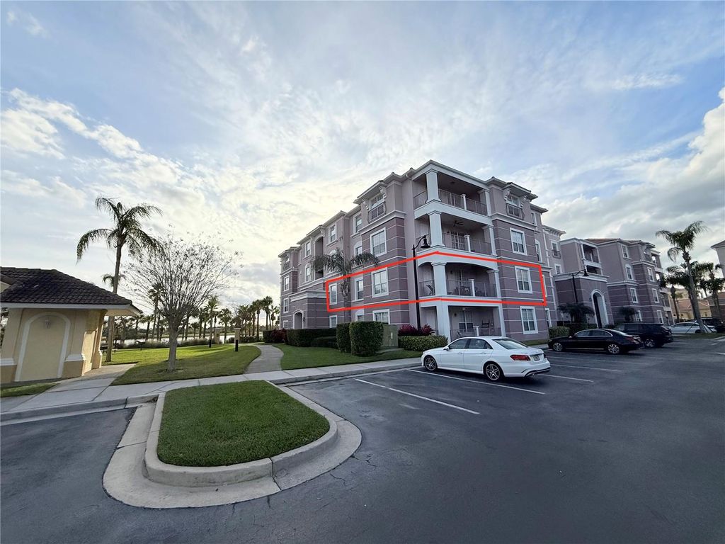 Image 3 of property listing at 4840 CAYVIEW AVENUE 203, Orlando, FL 32819