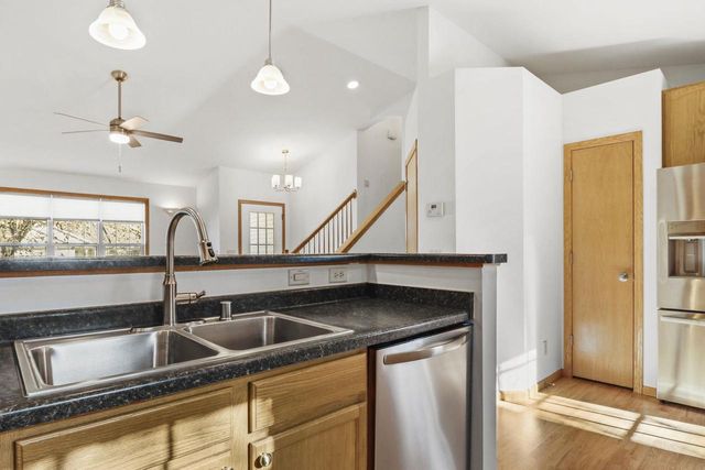 106 Maria Lane, Cottage Grove, WI 53527