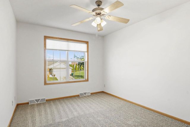 106 Maria Lane, Cottage Grove, WI 53527